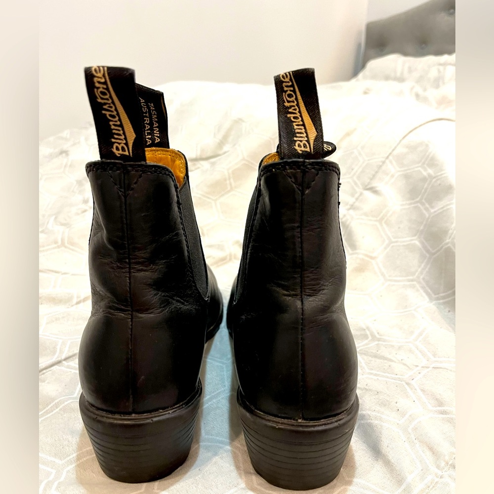 Blundstones 8.5